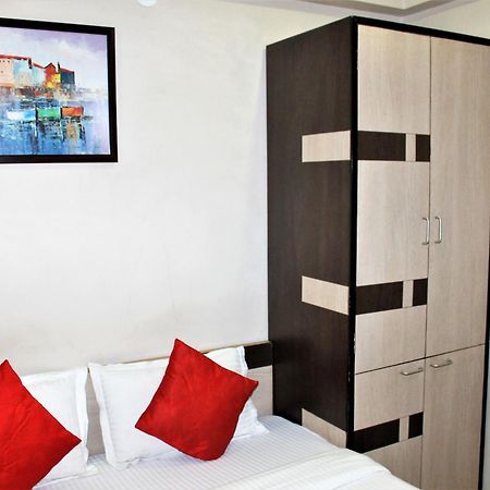 Reliable Inn Kalküta Dış mekan fotoğraf