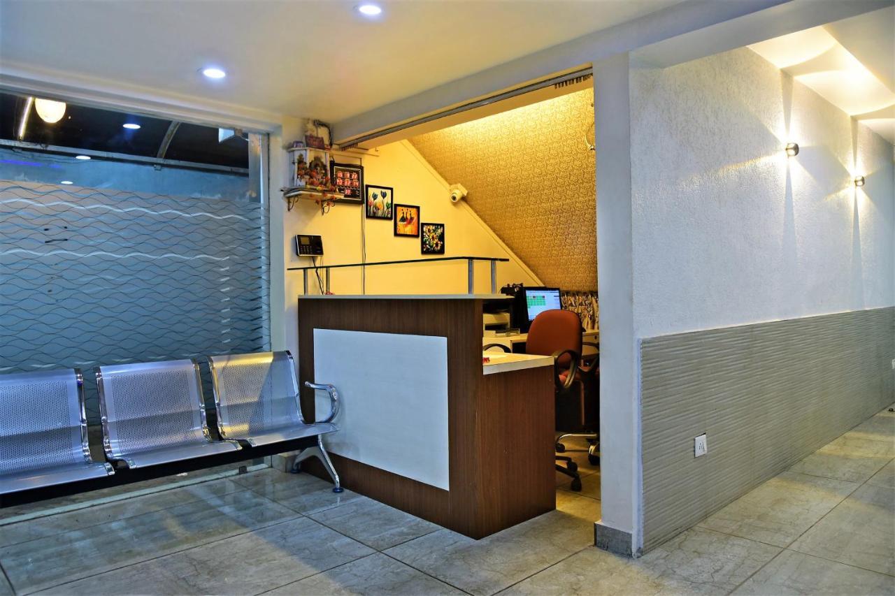 Reliable Inn Kalküta Dış mekan fotoğraf