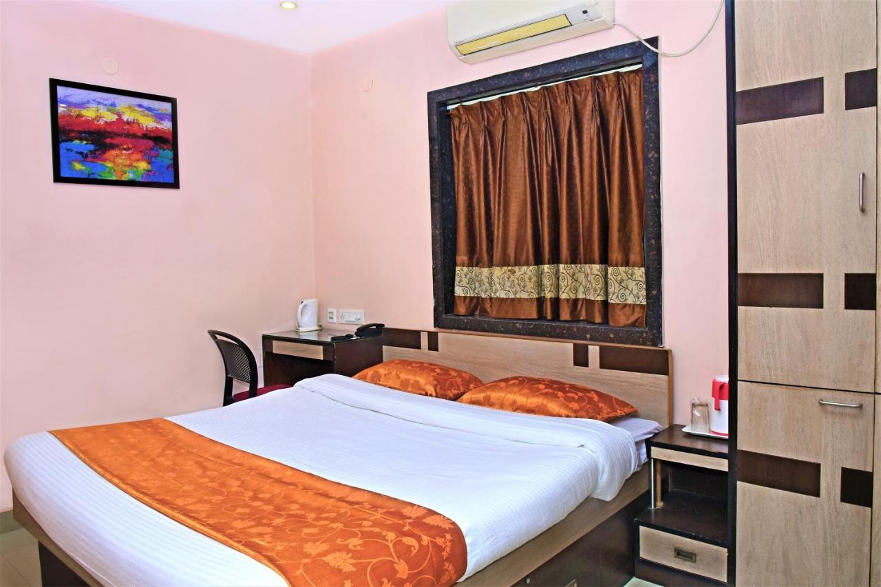 Reliable Inn Kalküta Dış mekan fotoğraf