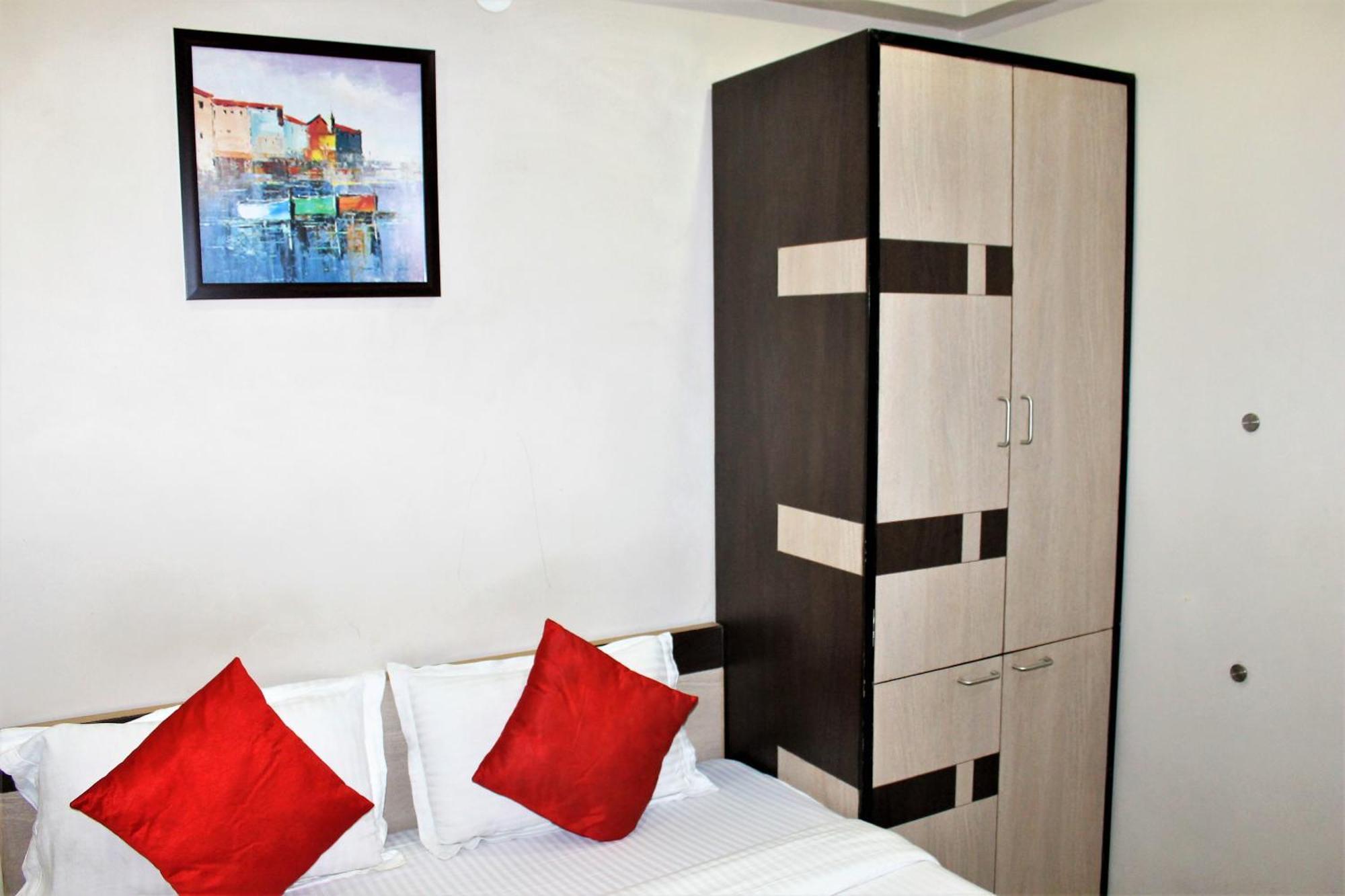 Reliable Inn Kalküta Dış mekan fotoğraf