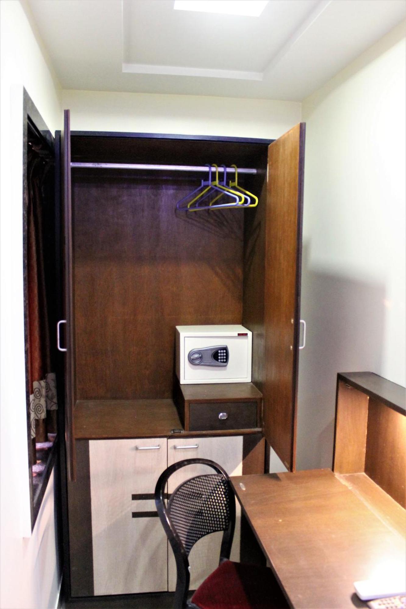 Reliable Inn Kalküta Dış mekan fotoğraf