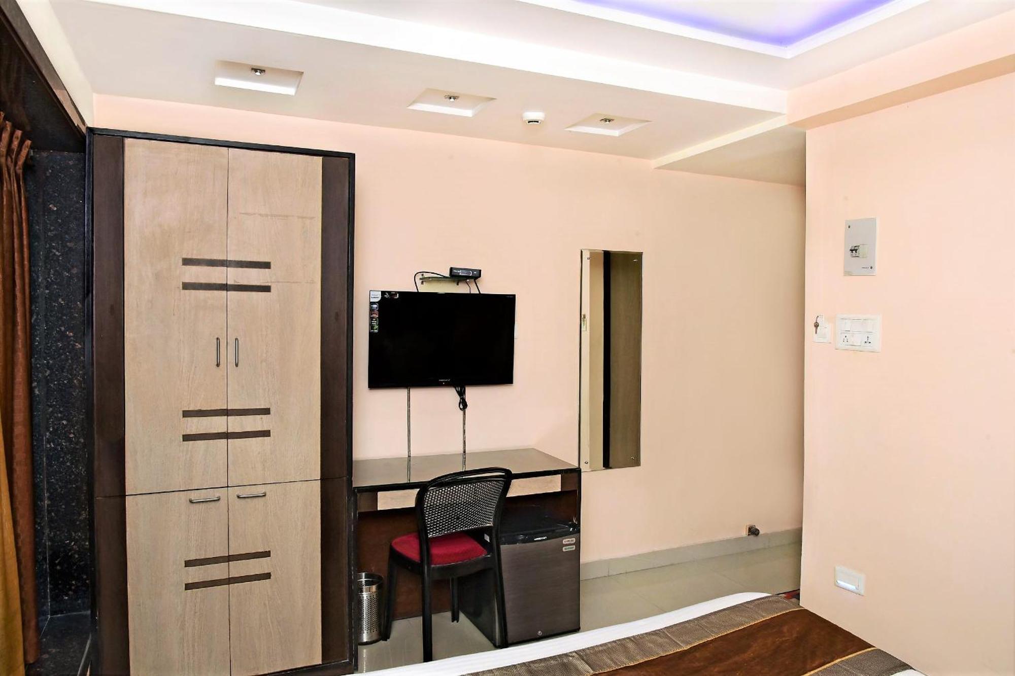 Reliable Inn Kalküta Dış mekan fotoğraf